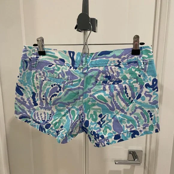 Lilly Pulitzer Women's Shorts - Picture 2 of 7